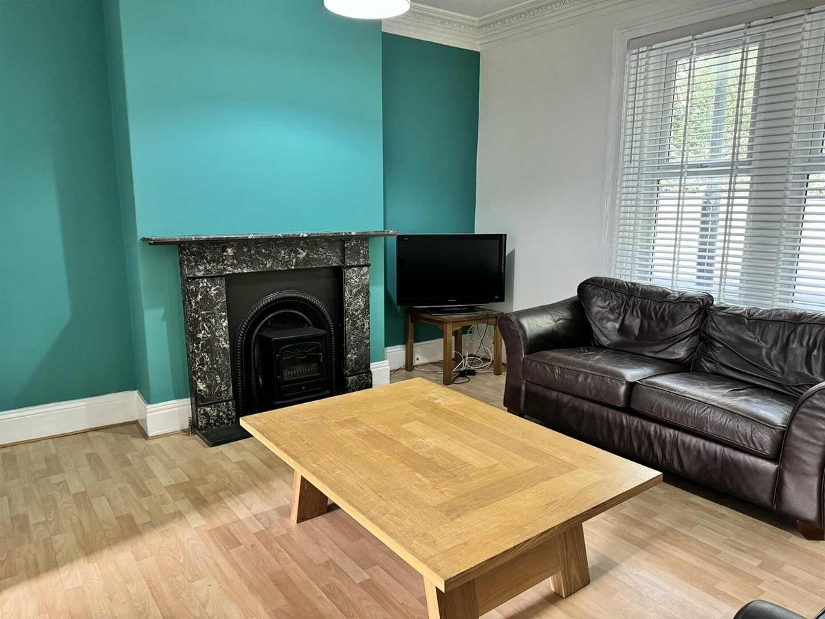 4 bedroom house on Hunters Road, Spital Tongues, Newcastle