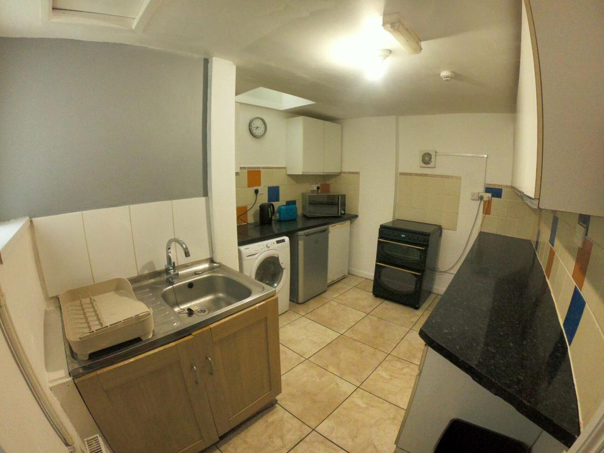 5 bedroom house for rent Bryn Road Brynmill Swansea, SA2 0AS UniHomes