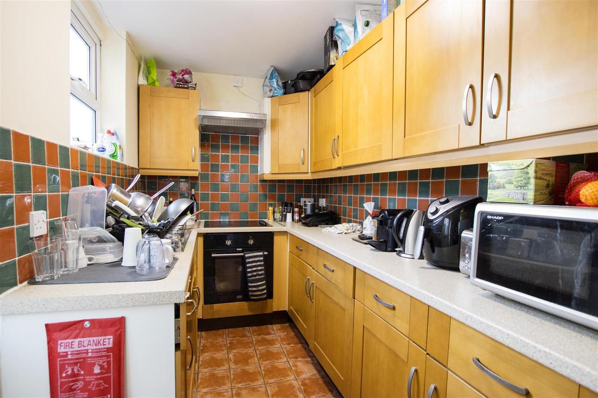 5 bedroom house for rent Harborne Park Road Birmingham, B17 0DE UniHomes