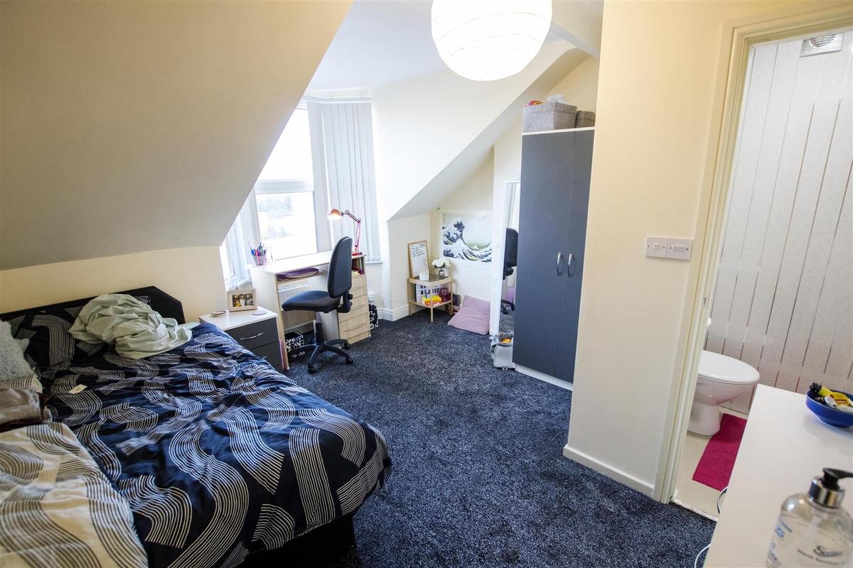 5 bedroom house for rent Harborne Park Road Birmingham, B17 0DE UniHomes