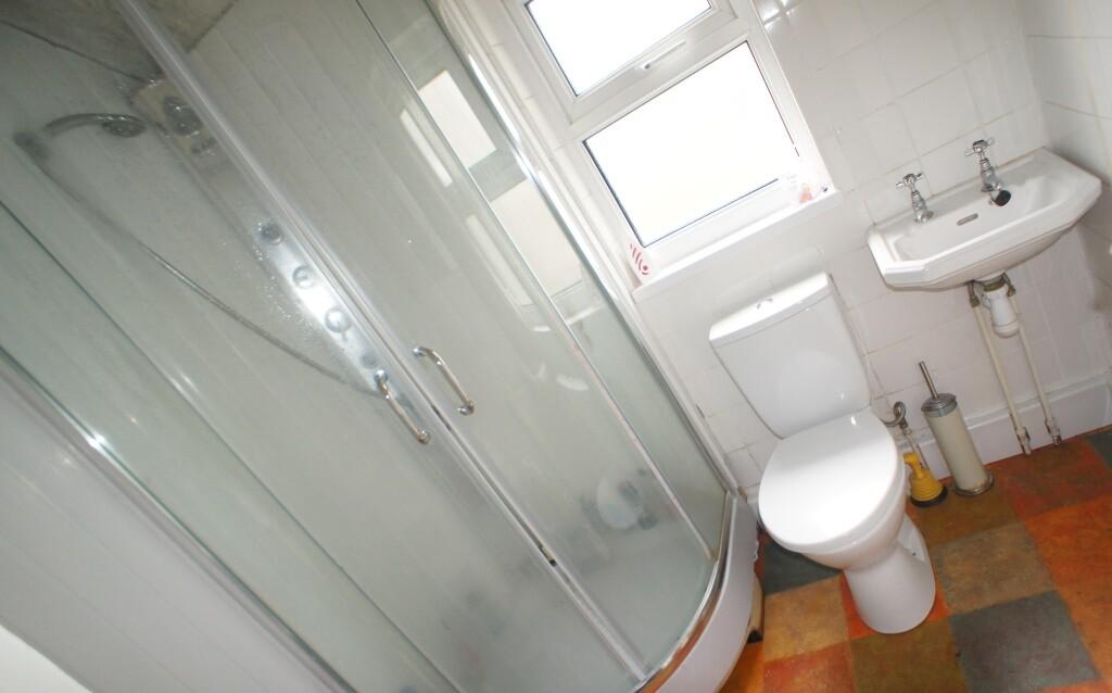 4 bedroom house for rent Summerfield Avenue, Cardiff, CF14 3QA UniHomes