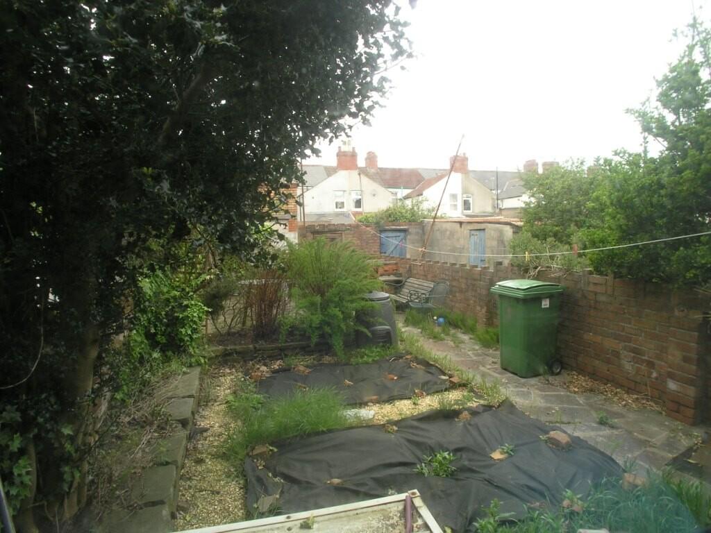 4 bedroom house for rent Summerfield Avenue, Cardiff, CF14 3QA UniHomes