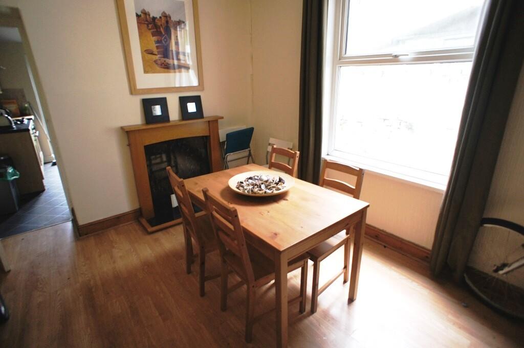 4 bedroom house for rent Summerfield Avenue, Cardiff, CF14 3QA UniHomes