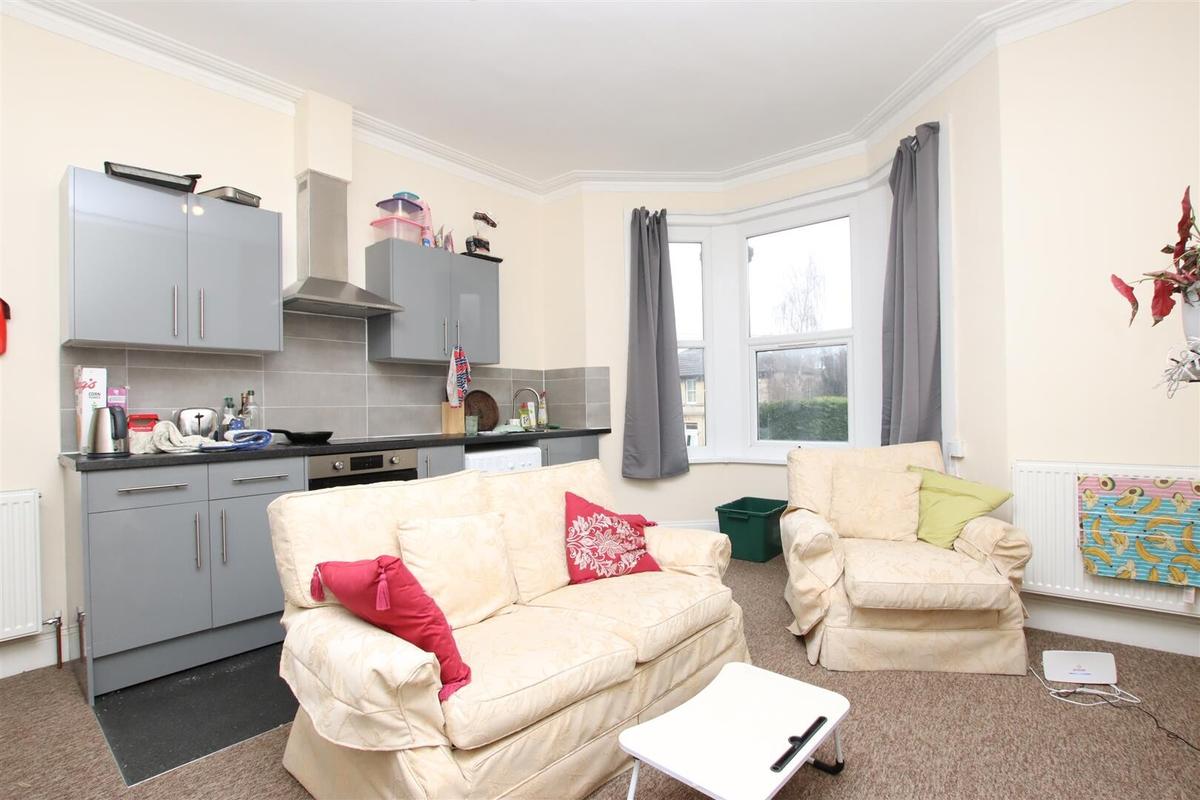 3 bedroom apartment for rent 59 Newbridge Road, Bath, BA1 3HF UniHomes
