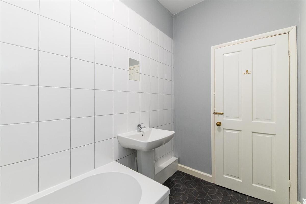 3 bedroom apartment for rent Kelvin Grove, Newcastle, NE2 1RL UniHomes