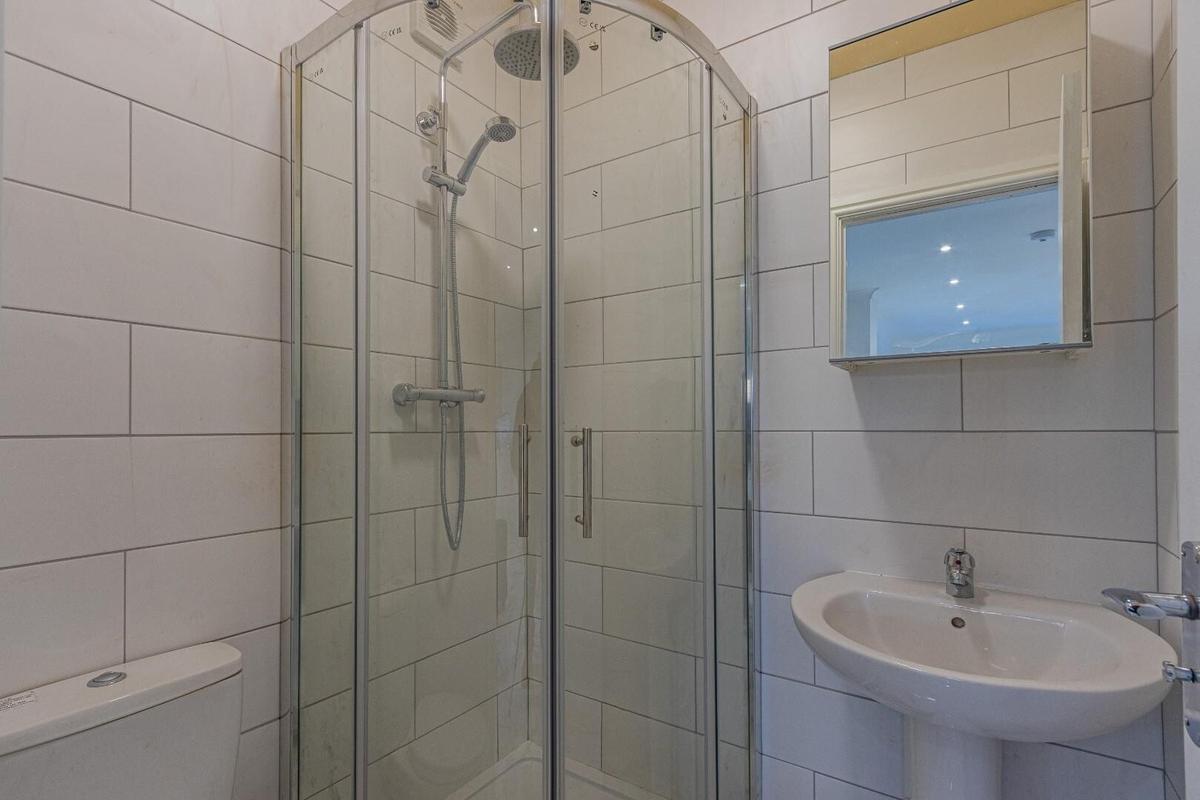 4 bedroom house for rent Caerphilly Road, Cardiff, CF14 4QB UniHomes