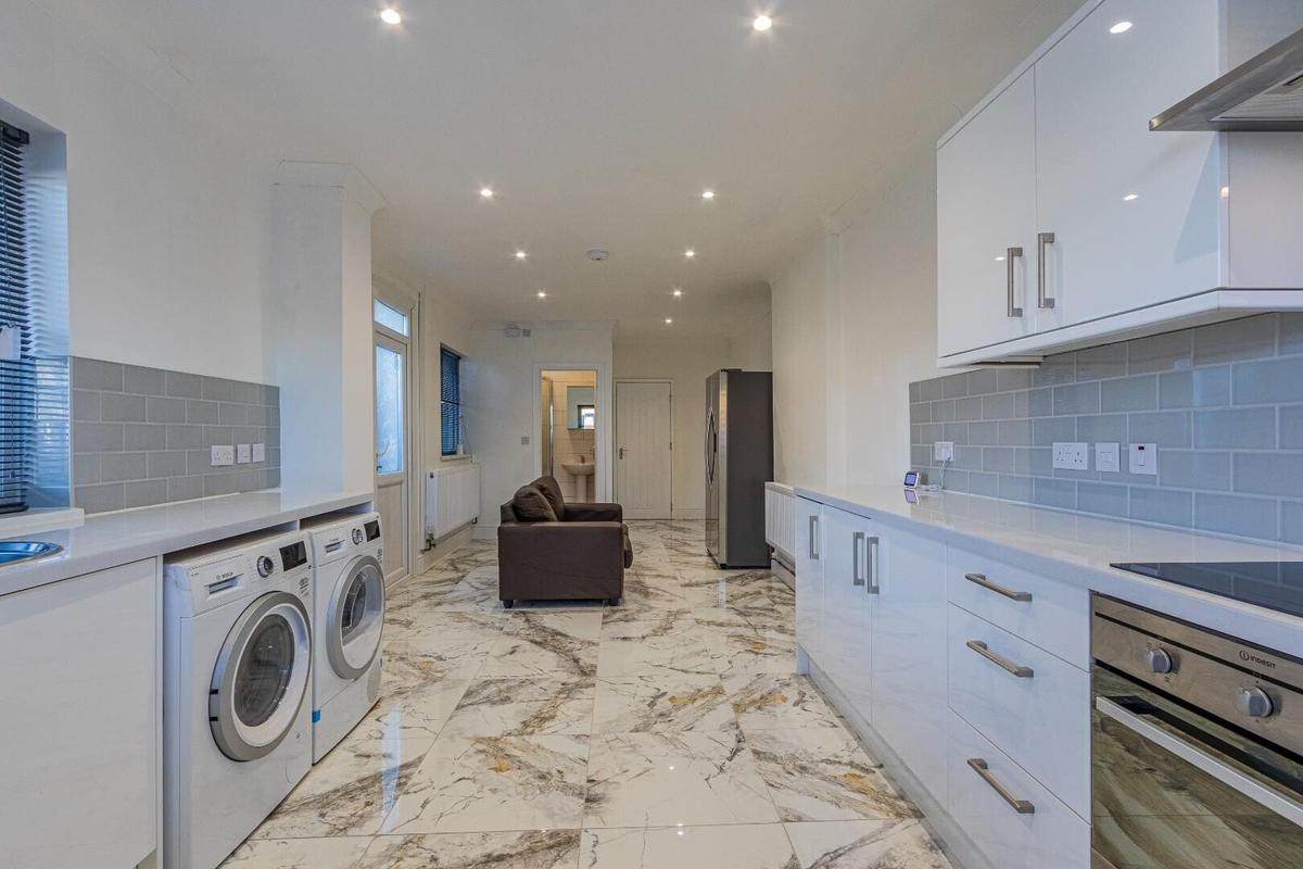 4 bedroom house for rent Caerphilly Road, Cardiff, CF14 4QB UniHomes