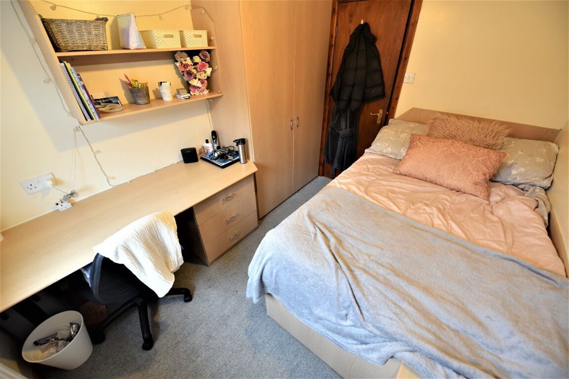 5 bedroom house for rent Howden Place, Leeds, LS6 1PB UniHomes