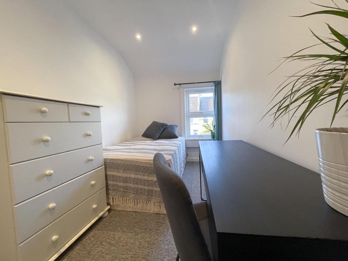 6 bedroom house for rent Lorne Road, Bath, BA2 3BY UniHomes