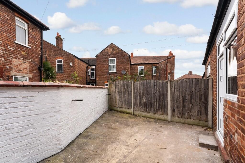 4 bedroom house for rent Slade Lane Fallowfield, Manchester, M19 2BU