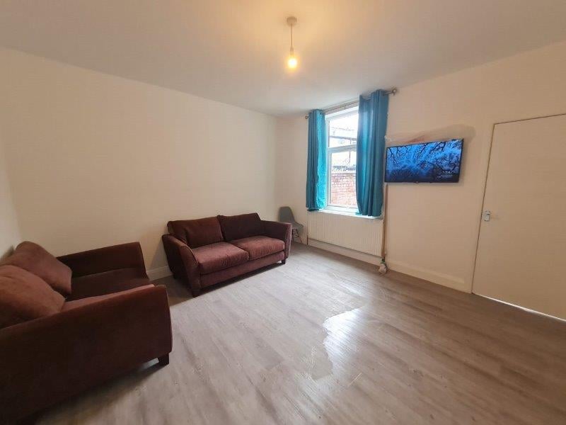 4 bedroom house for rent Green Street, Manchester, M14 6TX UniHomes