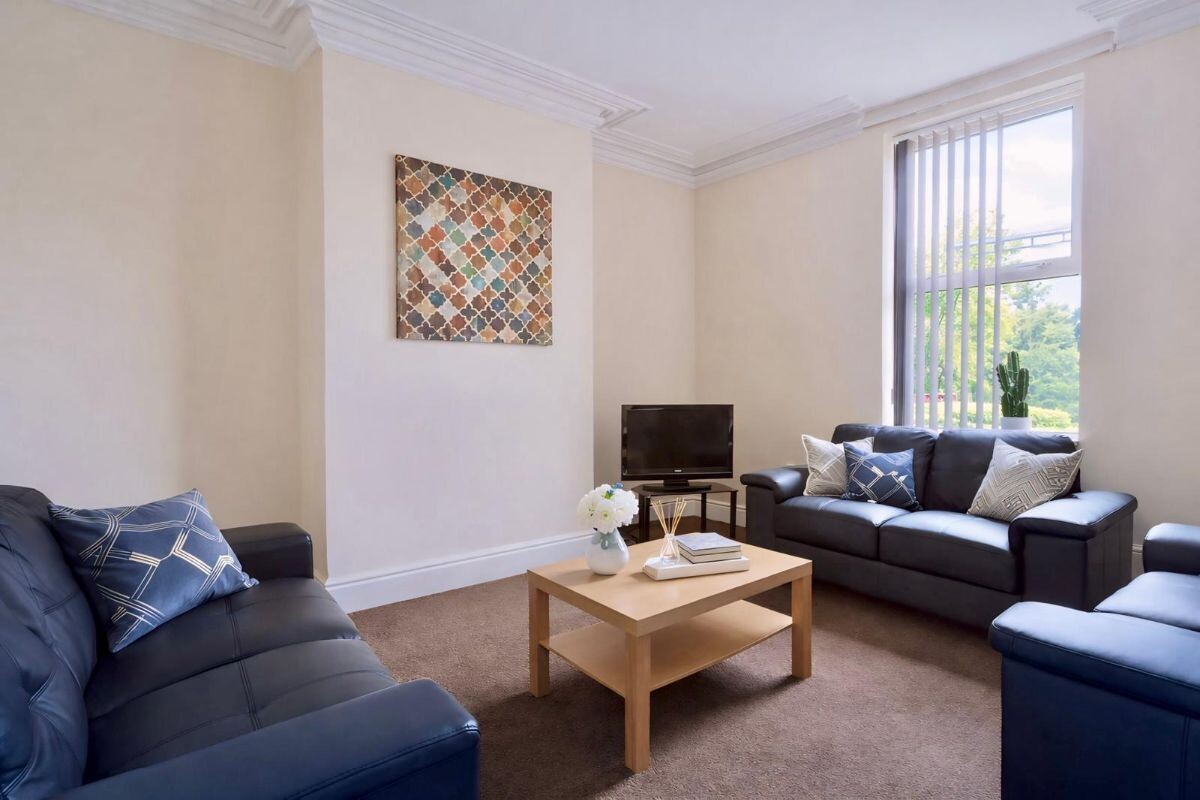 5 bedroom house on Broomspring Lane, Broomhall, Sheffield