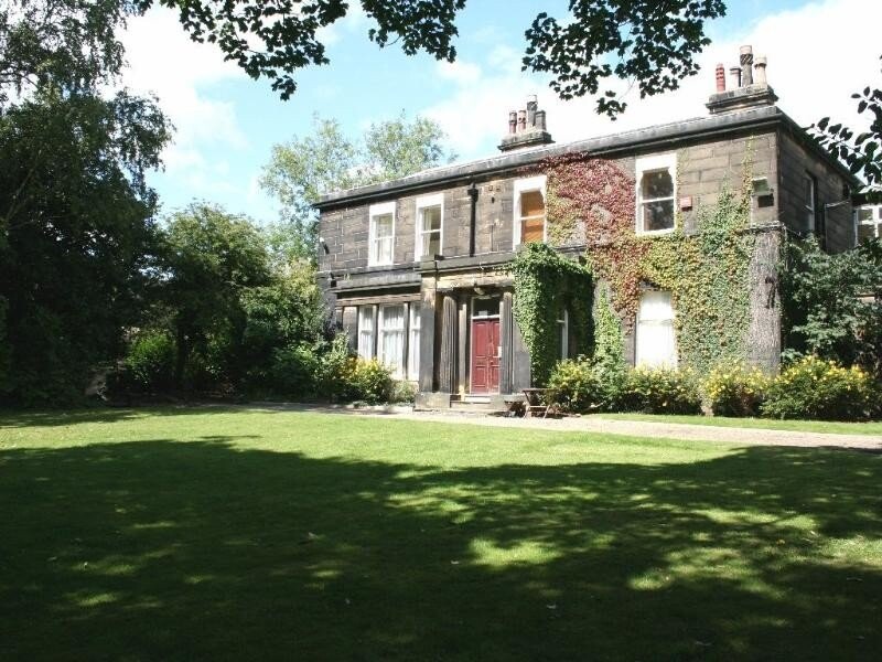 2 bedroom house for rent Ridgeway House, Grosvenor Road, Leeds, LS6 2DZ UniHomes