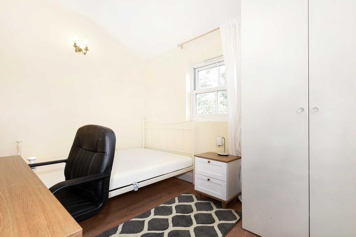 2 bedroom apartment for rent Denzil Road, Surrey, GU2 7NQ UniHomes