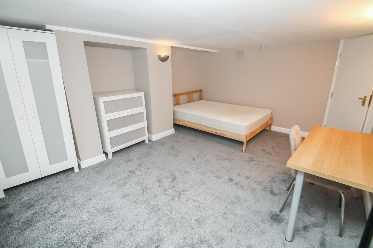 5 bedroom house for rent Burley Leeds, LS4 2RU UniHomes