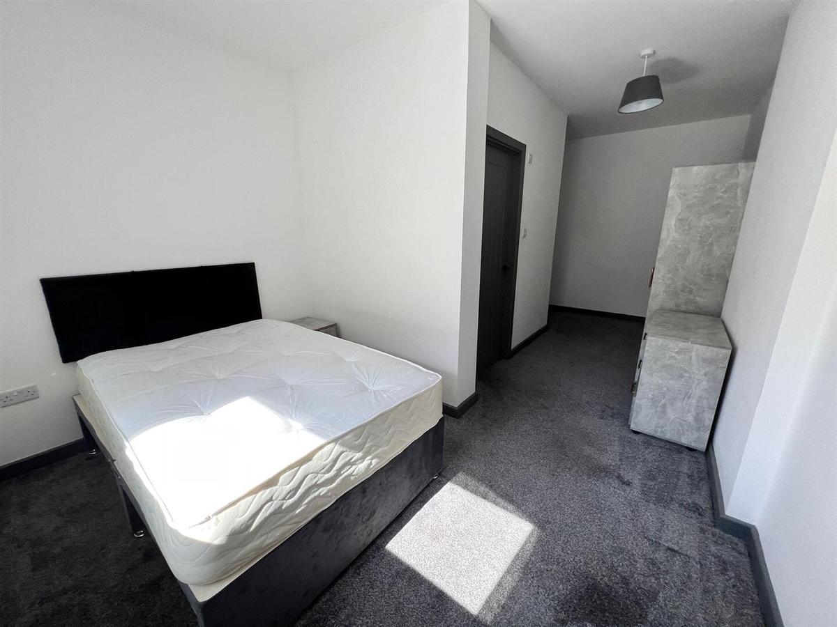 4 bedroom apartment for rent Medburn House, Barker Street, Newcastle