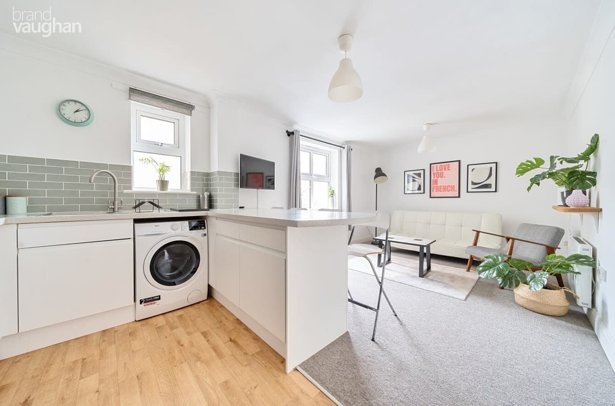 2 bedroom house for rent Whitecross Street, Brighton, BN1 4DZ UniHomes