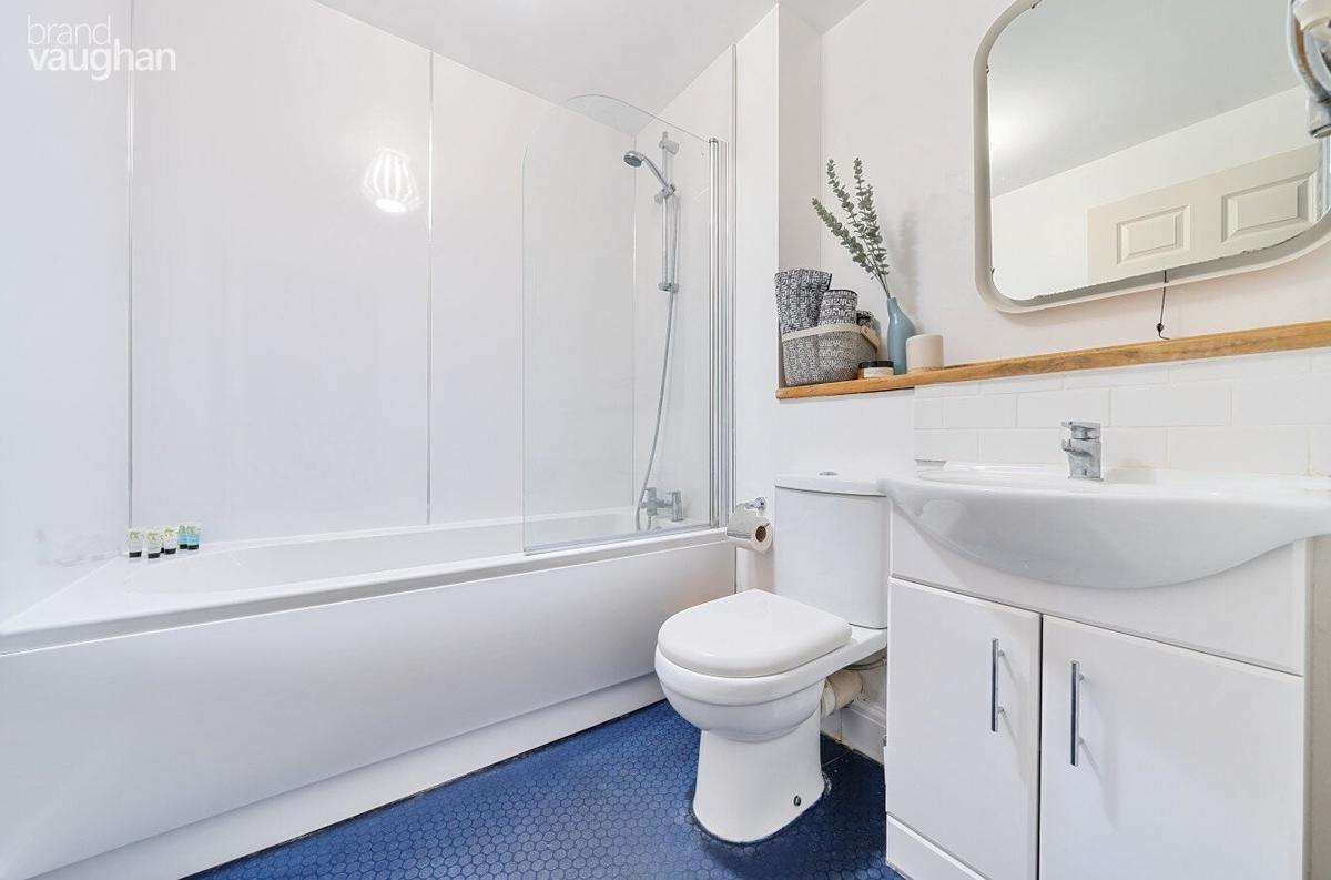 2 bedroom house for rent Whitecross Street, Brighton, BN1 4DZ UniHomes