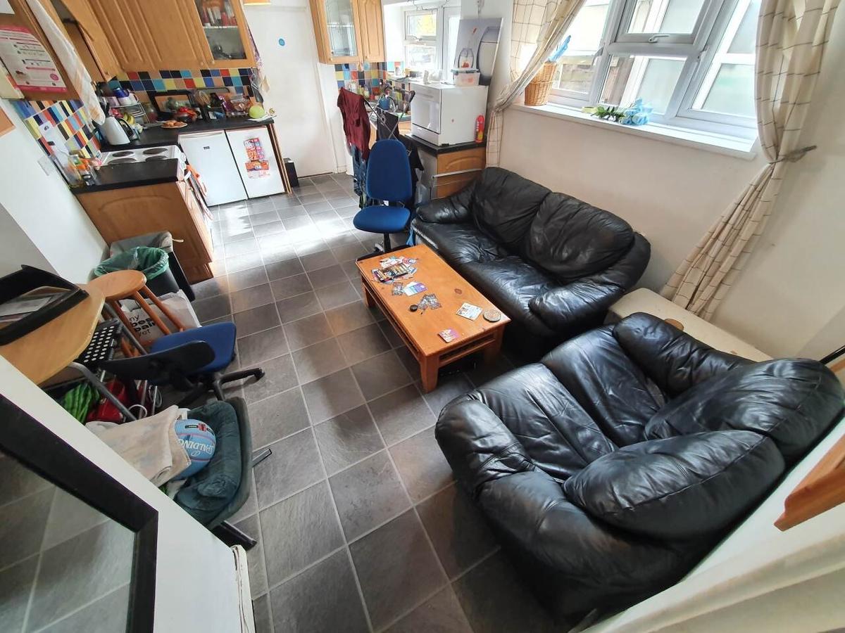 6 bedroom house for rent Rhymney Street, Cardiff, CF24 4DJ UniHomes