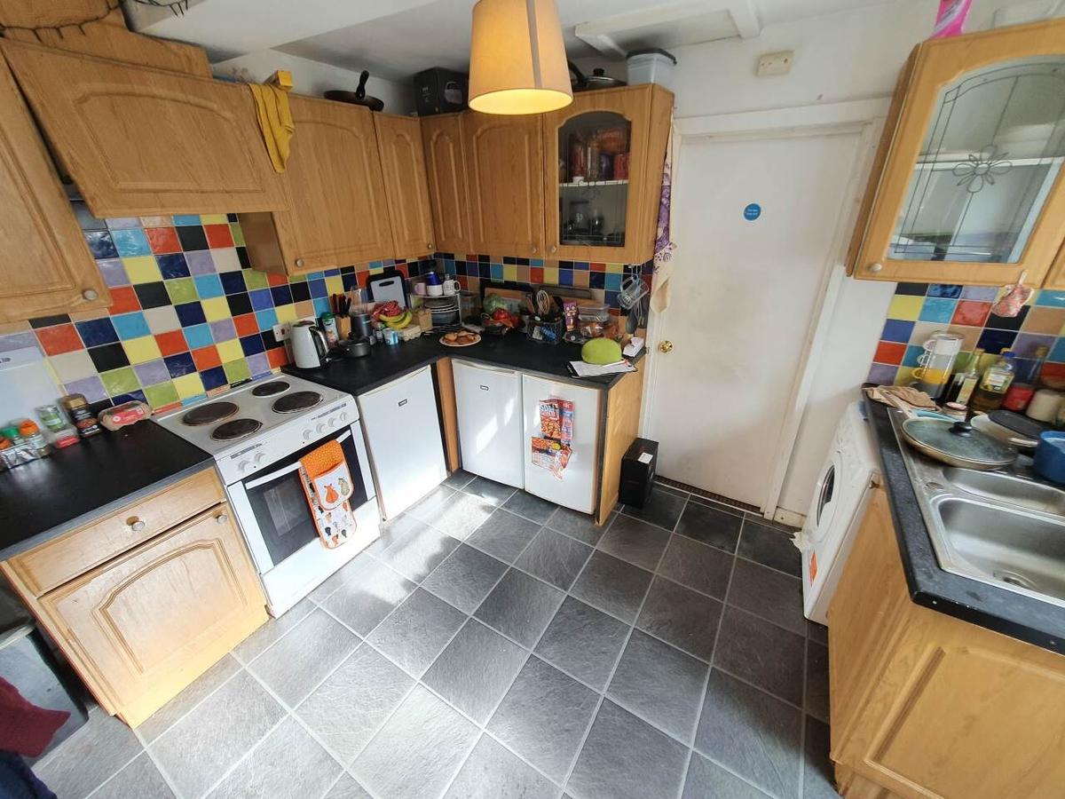 6 bedroom house for rent Rhymney Street, Cardiff, CF24 4DJ UniHomes