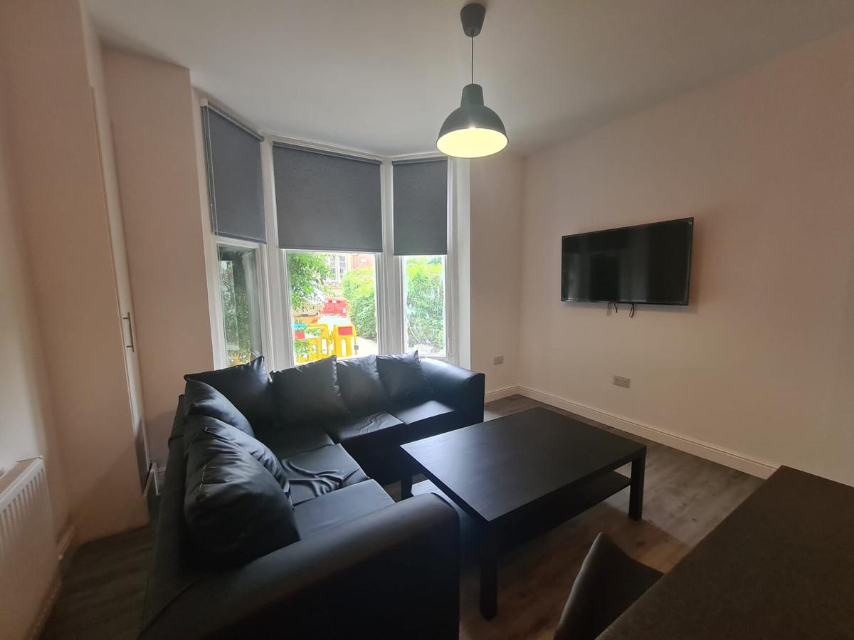 4 bedroom apartment on Clarendon Road, City Centre, Leeds