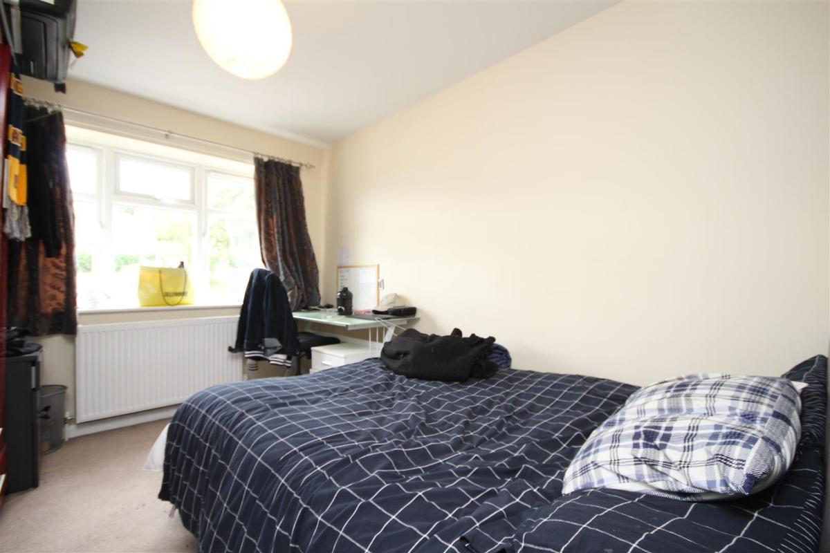 6 bedroom house for rent Aldershot Road, Surrey, GU2 8BH UniHomes