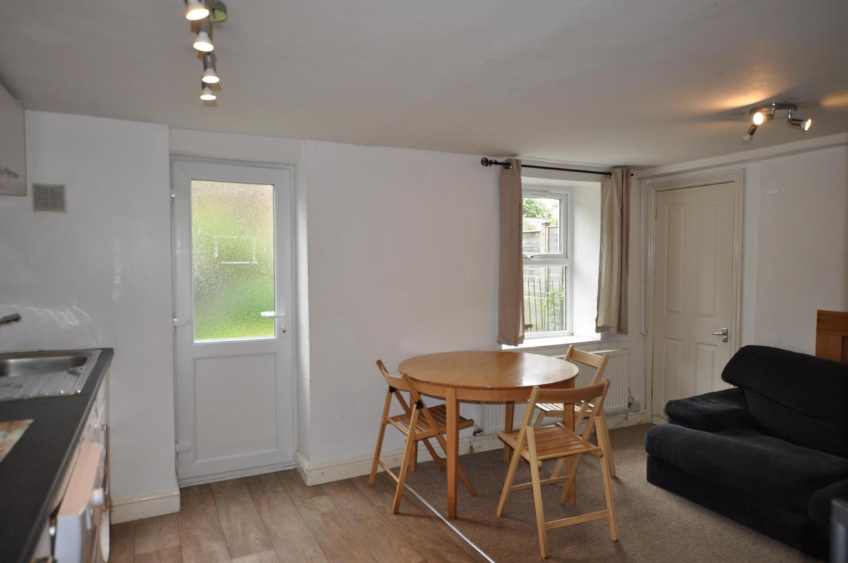 6 bedroom house for rent St. Johns Road, Bath, BA1 3BW UniHomes