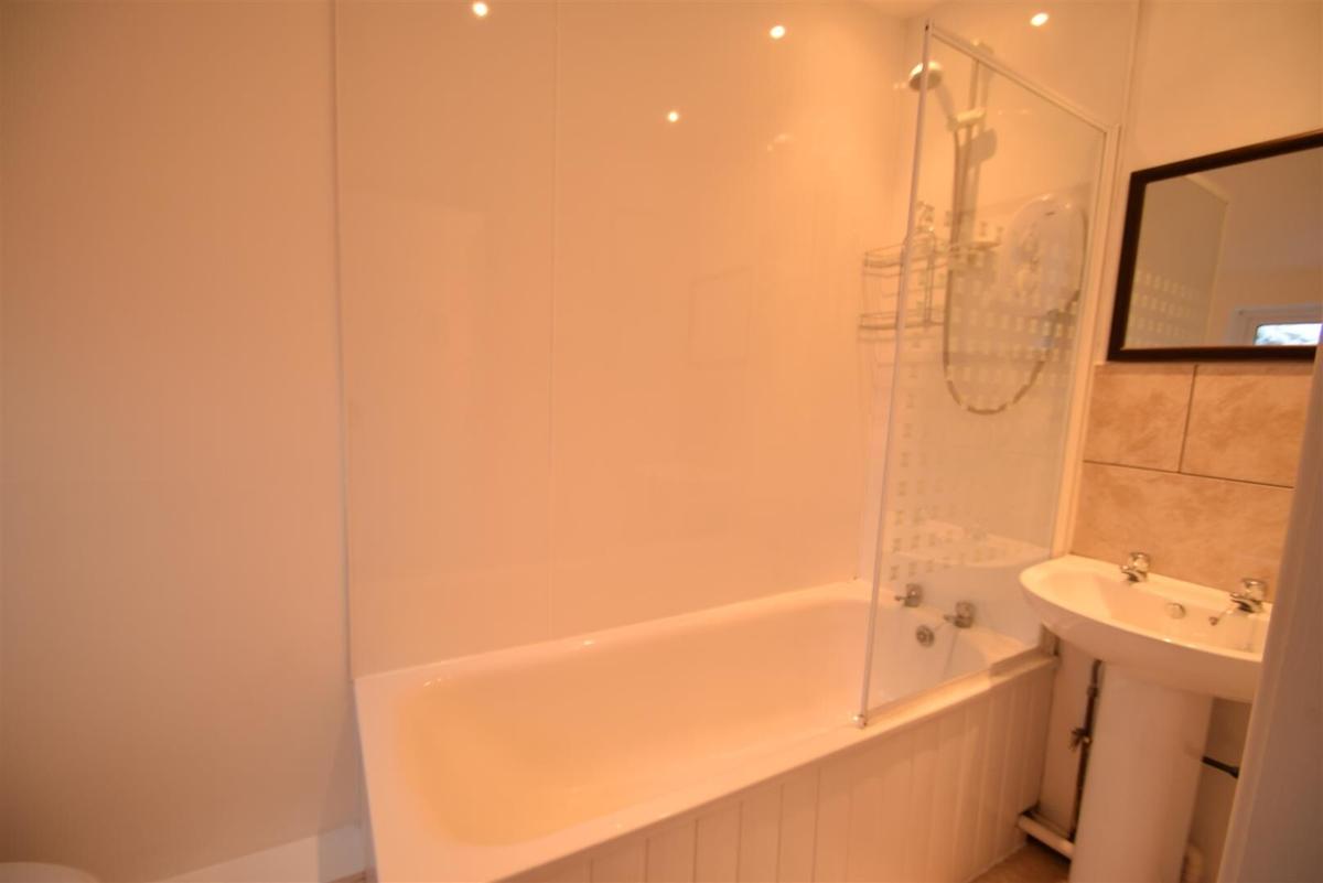 5 bedroom house for rent Balmoral Terrace, Newcastle, NE6 5YA UniHomes