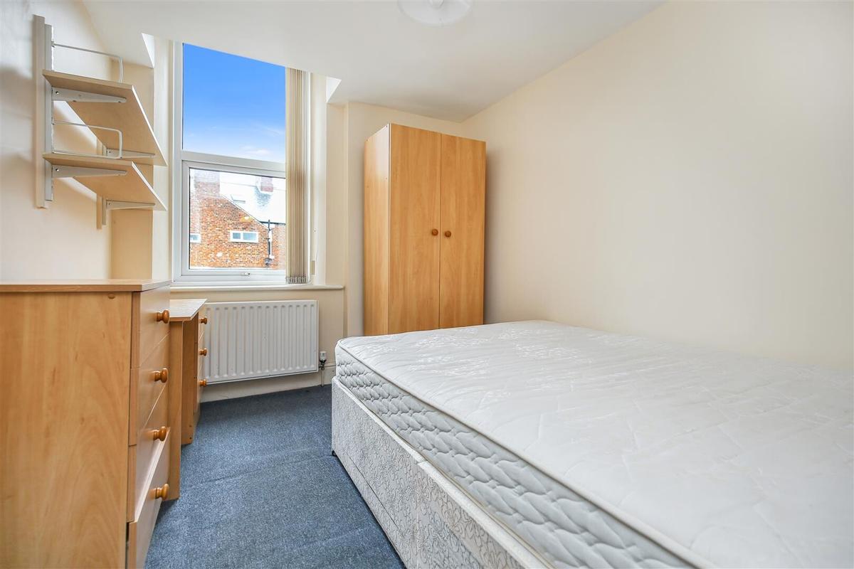 6 bedroom apartment for rent Kelvin Grove, Newcastle, NE2 1RL UniHomes