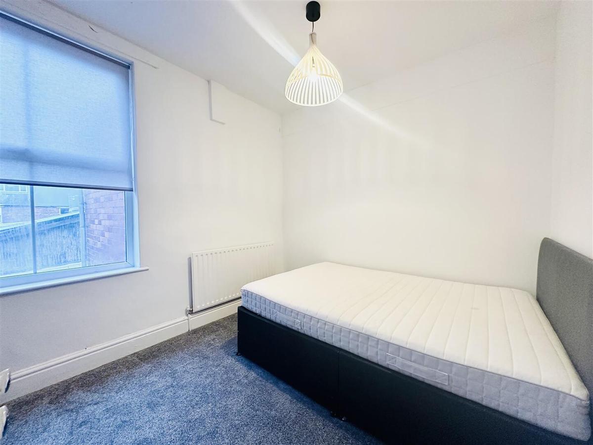 4 bedroom house for rent Wilford Crescent East, Nottingham, NG2 2ED