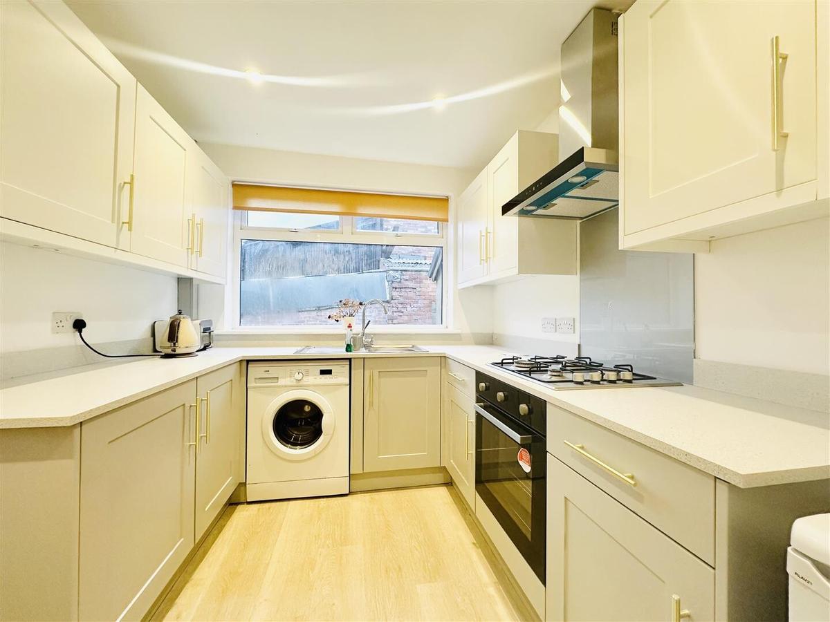 4 bedroom house for rent Wilford Crescent East, Nottingham, NG2 2ED