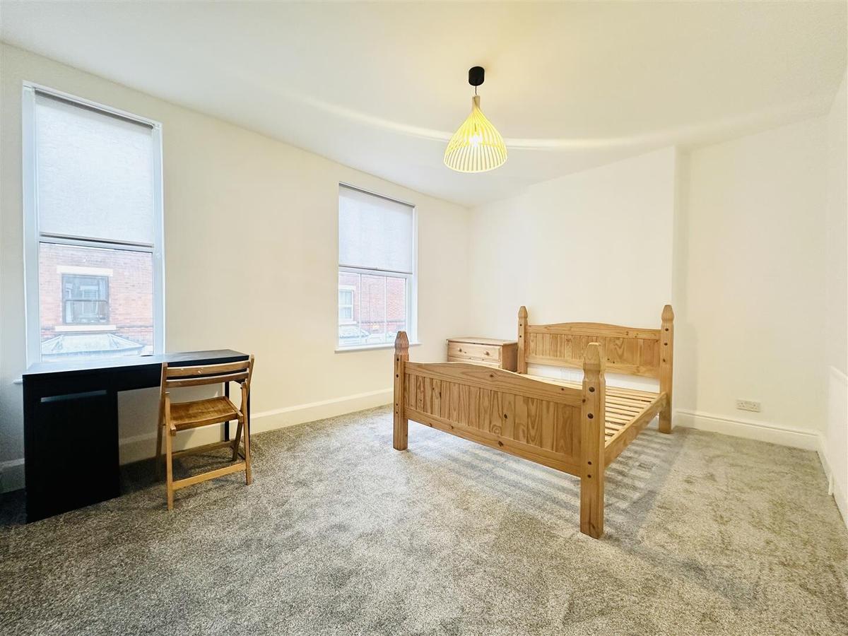 4 bedroom house for rent Wilford Crescent East, Nottingham, NG2 2ED