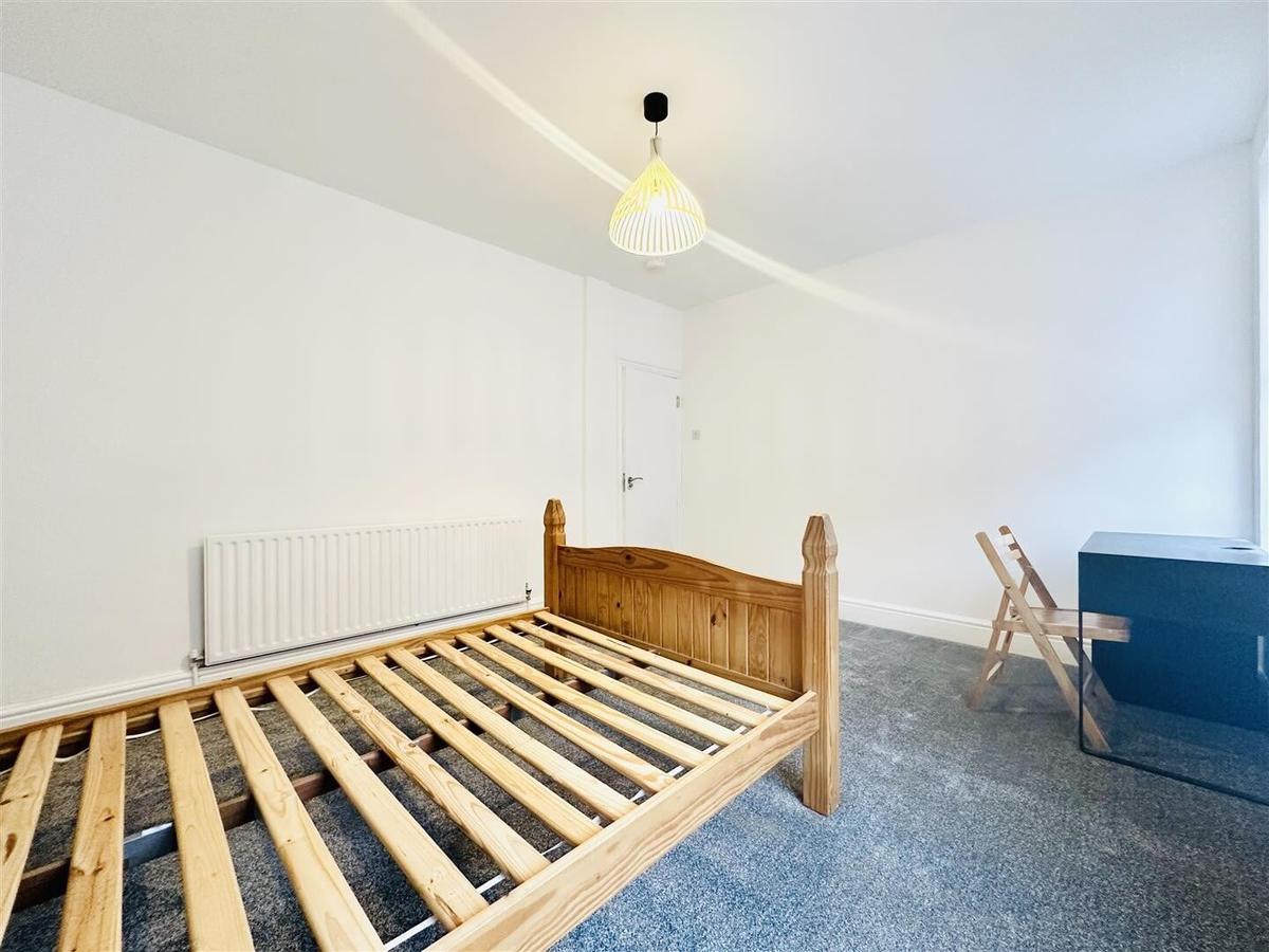 4 bedroom house for rent Wilford Crescent East, Nottingham, NG2 2ED