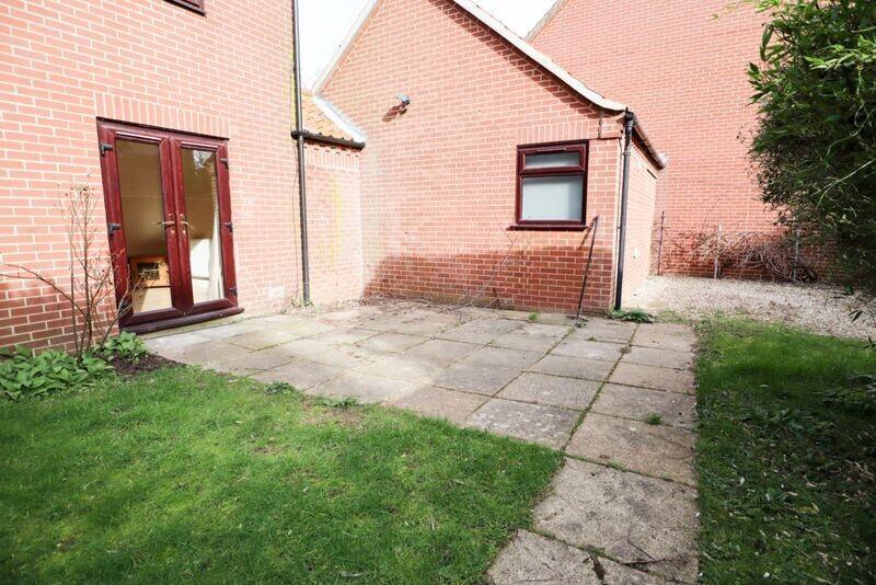 5 bedroom house for rent Mayes Close, Norwich, NR5 9AR UniHomes