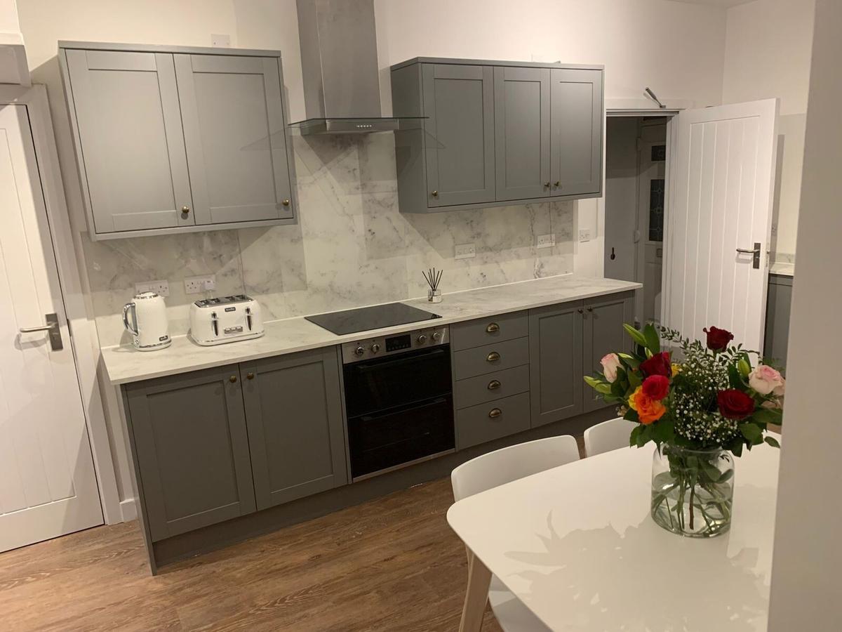 6 bedroom house on Staple Hill Road, Fishponds, Bristol