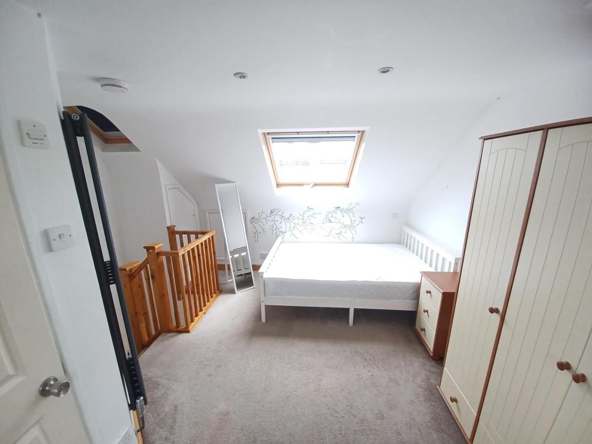 4 bedroom house for rent Sydenham Buildings, Bath, BA2 3BS UniHomes