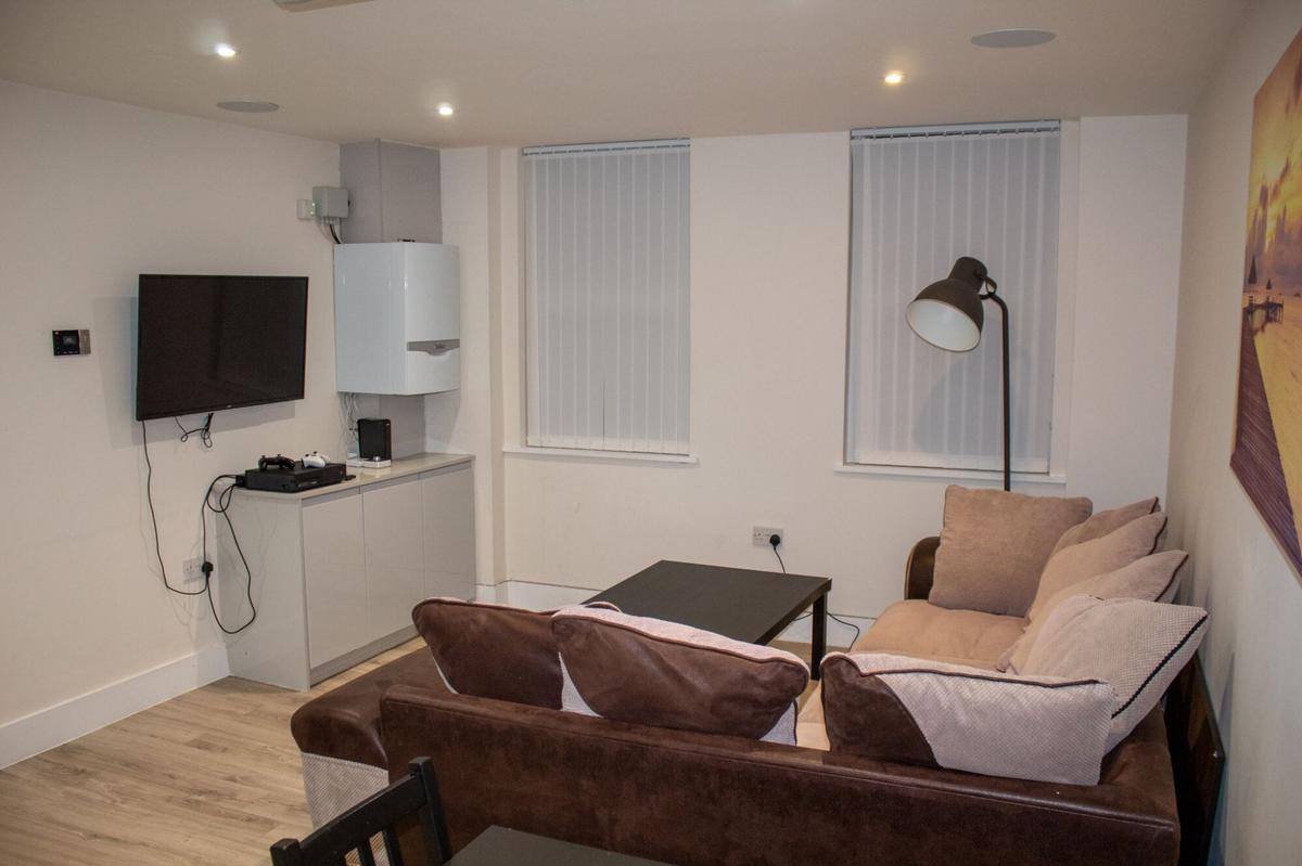 4 bedroom apartment for rent Penny Lane, Liverpool, L18 1DE UniHomes