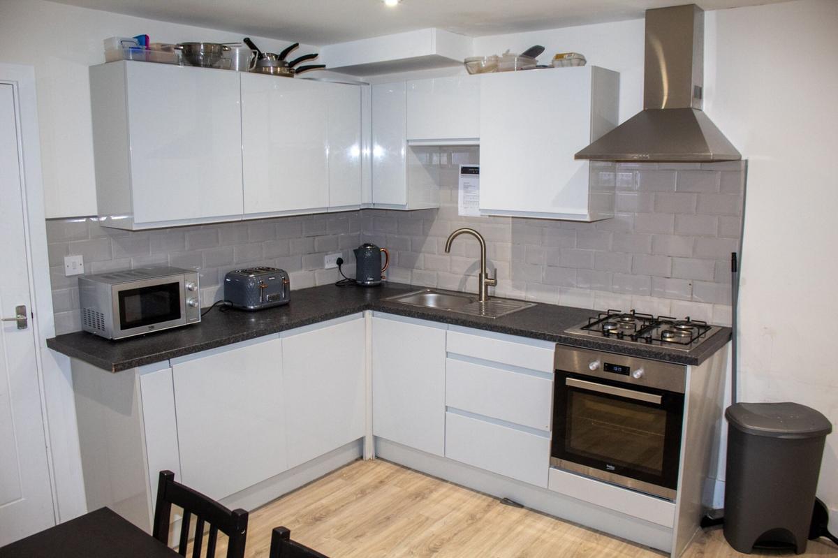 4 bedroom apartment for rent Penny Lane, Liverpool, L18 1DE UniHomes