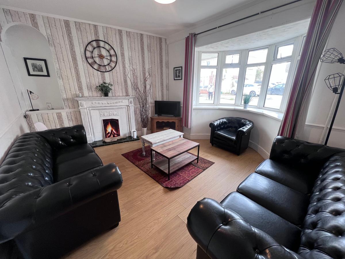 6 bedroom house for rent Henrietta Street, Swansea, SA1 4HW UniHomes