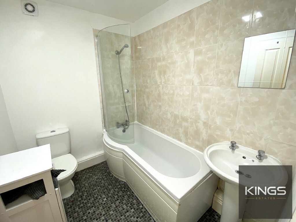 4 bedroom apartment for rent Waverley Road, Portsmouth, PO5 2PS UniHomes