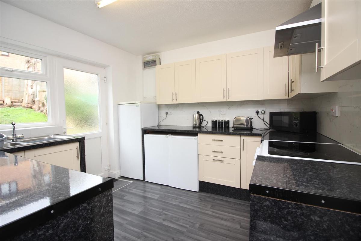 6 bedroom house for rent Headcorn Drive, Canterbury, CT2 7TR UniHomes