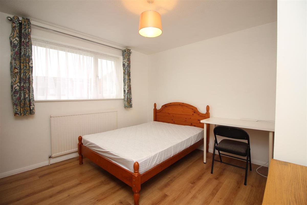 6 bedroom house for rent Headcorn Drive, Canterbury, CT2 7TR UniHomes