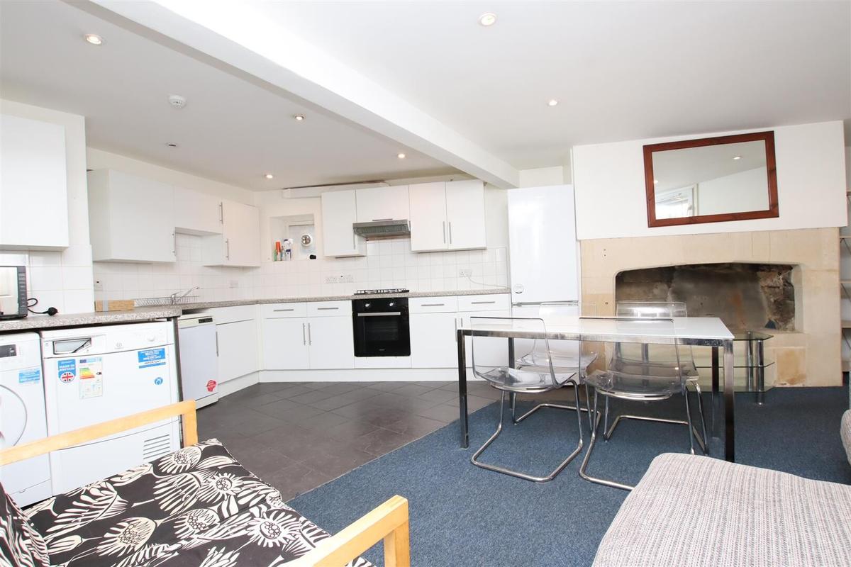 7 bedroom house for rent Guinea Lane, Bath, BA1 5NB UniHomes