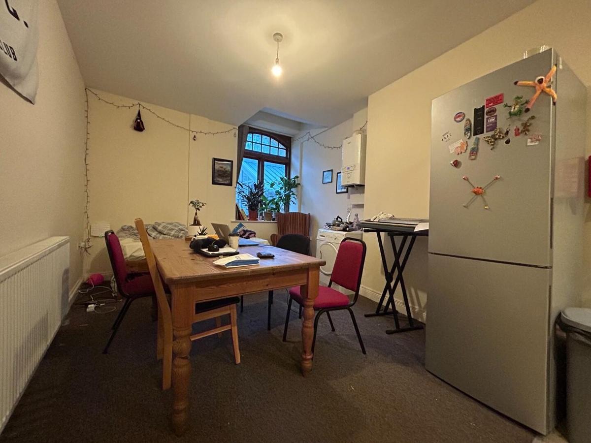 5 bedroom apartment for rent St. James's Square, Aberystwyth, SY23 1DU UniHomes