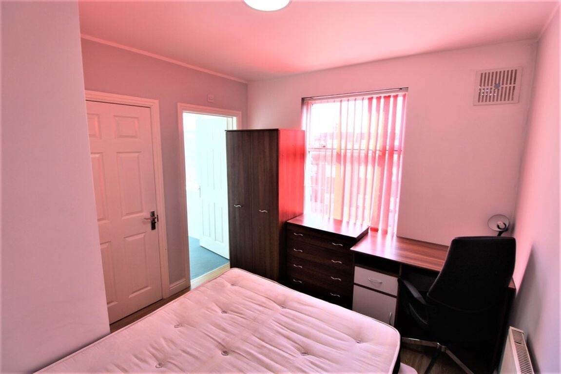 4 bedroom apartment for rent Quinton Parade, Coventry, CV3 5HW UniHomes