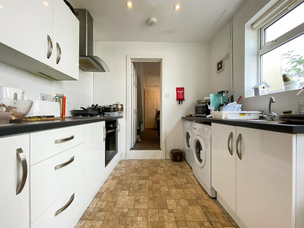 4 bedroom house for rent Cottrell Road, Cardiff, CF24 3EX UniHomes