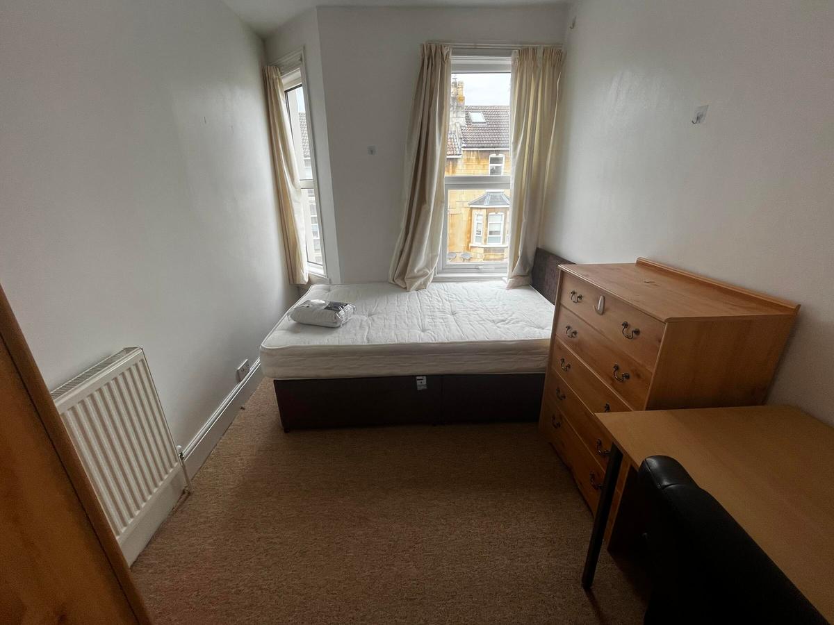 6 bedroom house for rent Victoria Terrace, Bath, BA2 3QZ UniHomes