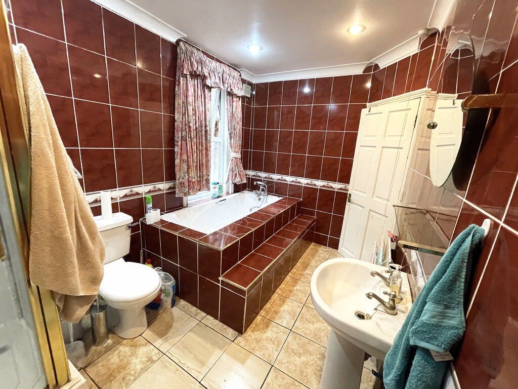 8 bedroom house for rent Auckland Road East, Portsmouth, PO5 2HD UniHomes