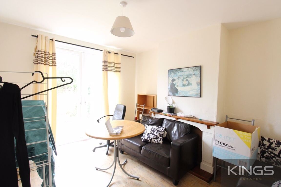 4 bedroom house for rent Honeysuckle Road, Southampton, SO16 3HQ UniHomes