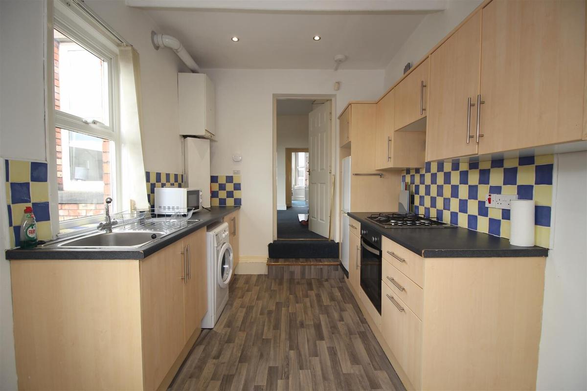 4 bedroom apartment for rent Sackville Road, Newcastle, NE6 5TA UniHomes